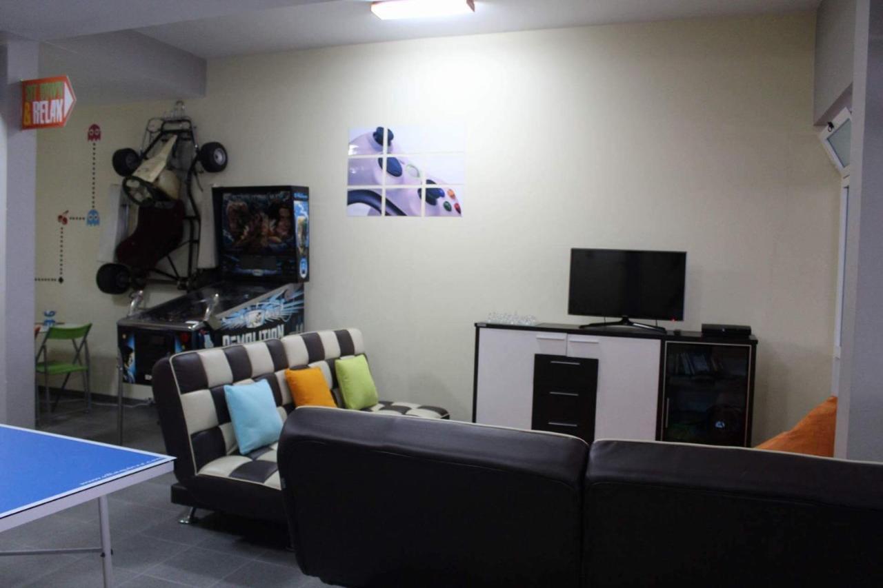 Villa Quinze - Luxurious 3 Bedroom Villa With Private Pool And Games Room & Amazing Views 蓬塔德尔加达 外观 照片
